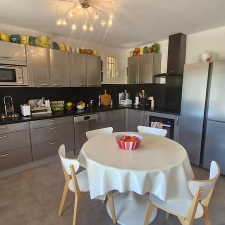 Climatisee Avec Piscine Privee, Proche Mer A Sainte-maxime, 6 Chambres, 8-10 Pers, Parking, Wifi - Fr-1-780-83 빌라